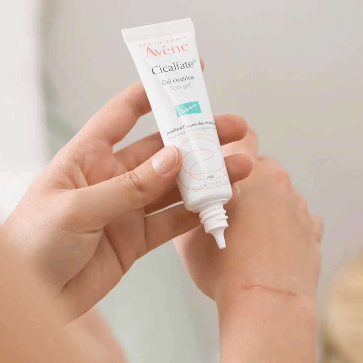 Avene Cicalfate+ Scar Gel Lifestyle 1