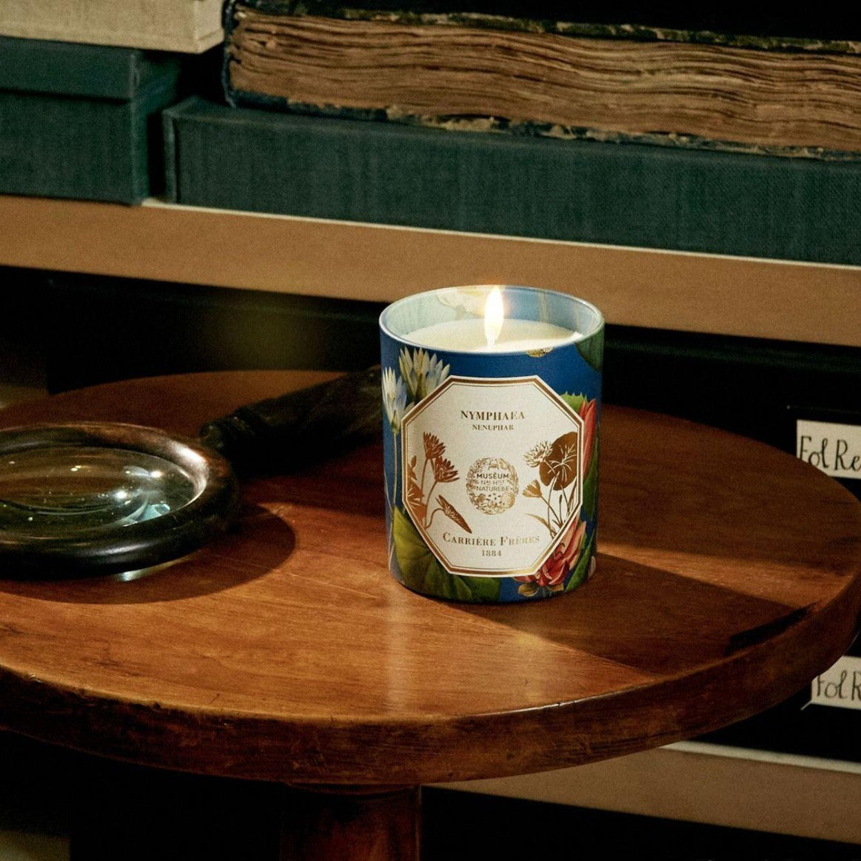 Carriere Freres Waterlily Candle Lifestyle 2