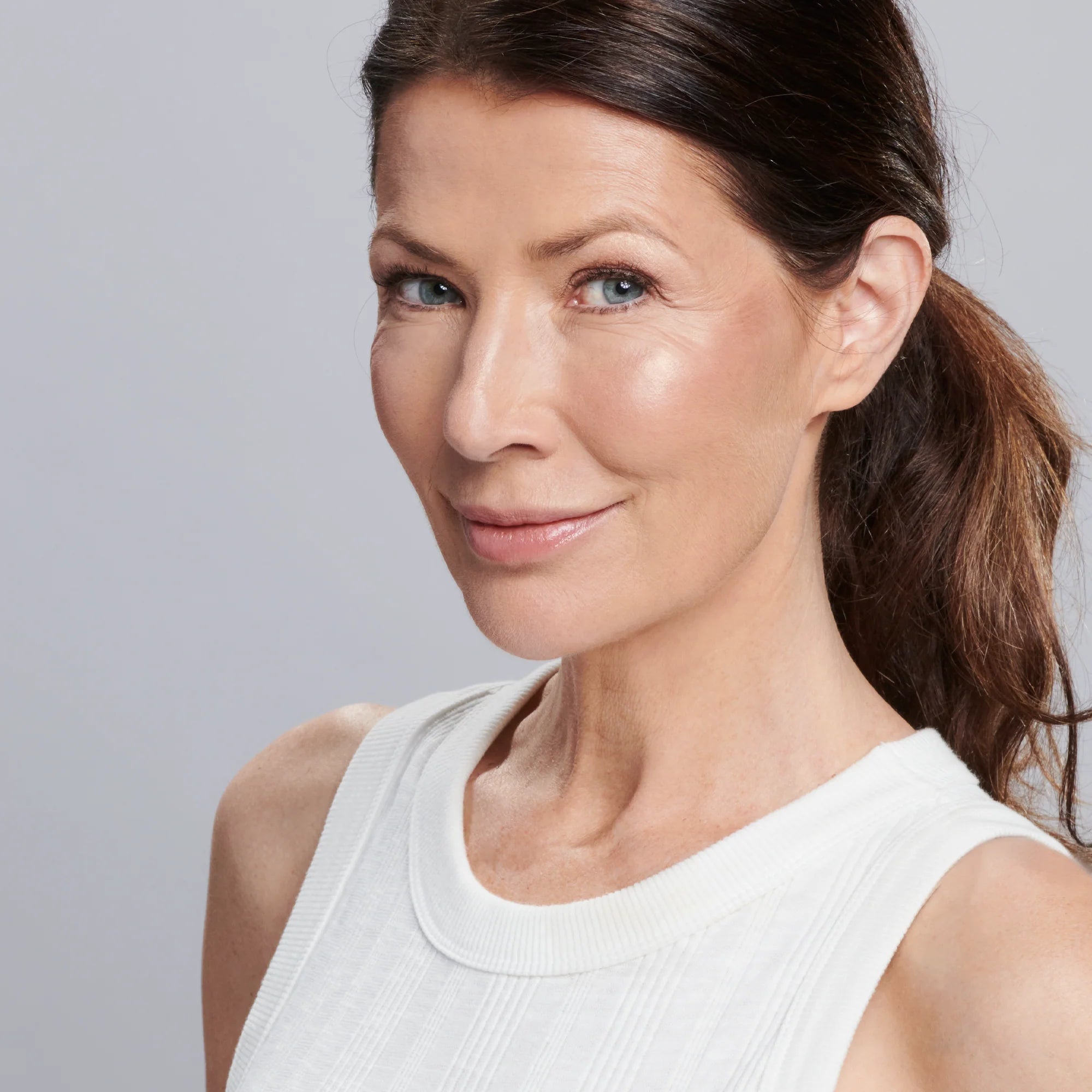 Colorescience Sunforgettable Total Protection Brush-On Shield Glow SPF 50 Lifestyle