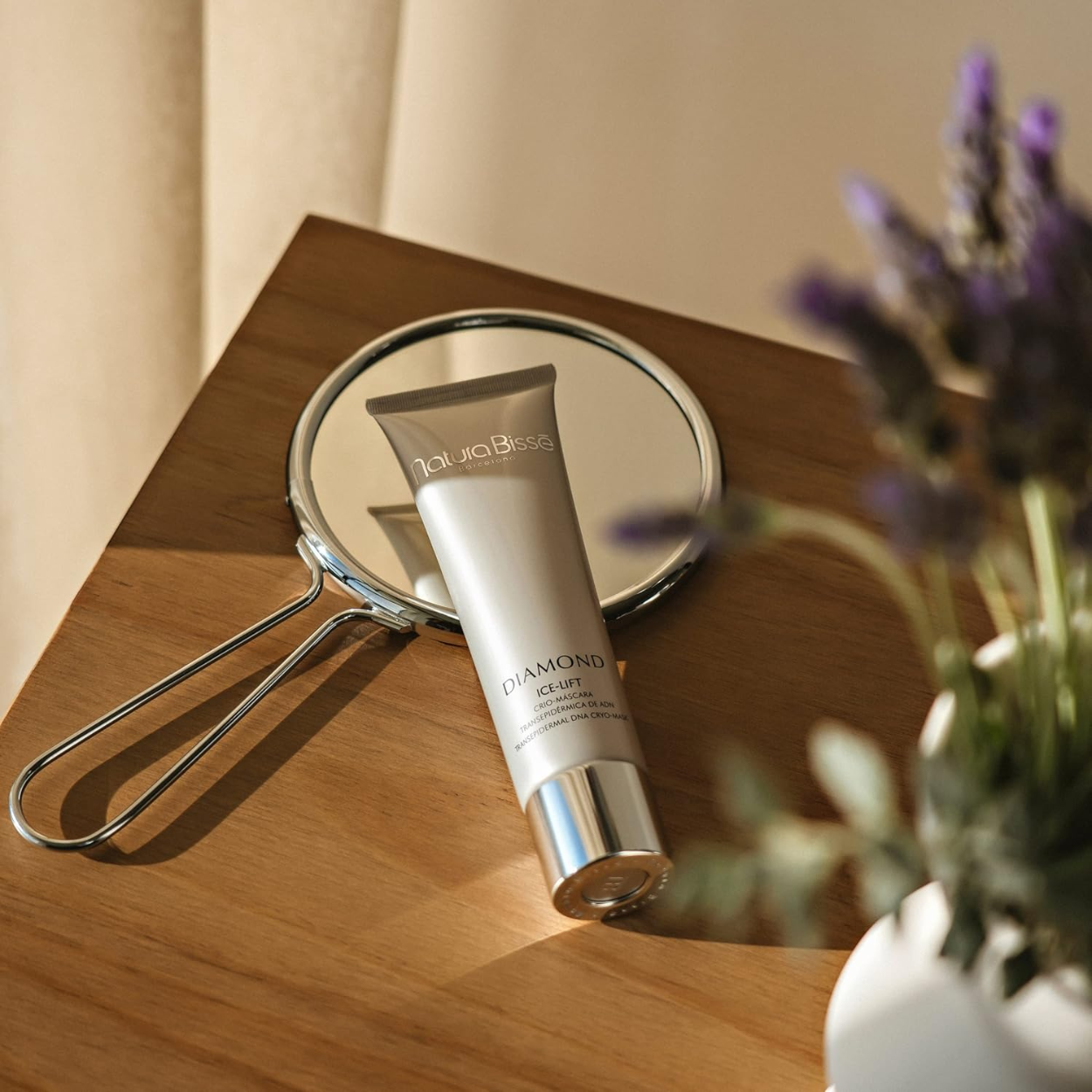 Diamond Extreme Ice Lift Lifestyle Image 1