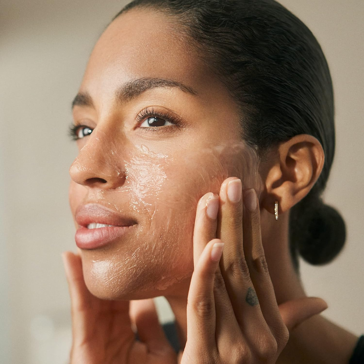 Diamond Luminous Rich Luxury Cleanse Model Image 2