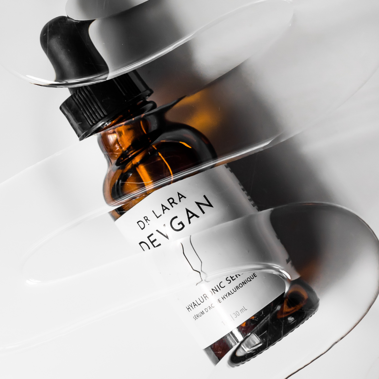Dr. Lara Devgan Hyaluronic Serum Lifestyle