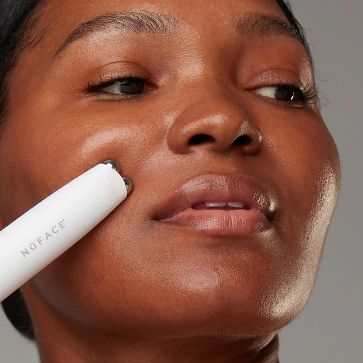 FIX MicroWand Hero Model Image