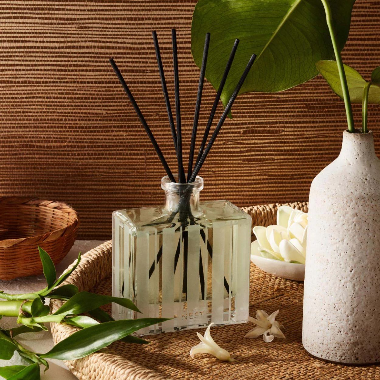 NestNewYorkBamboo-ReedDiffuser_image 3