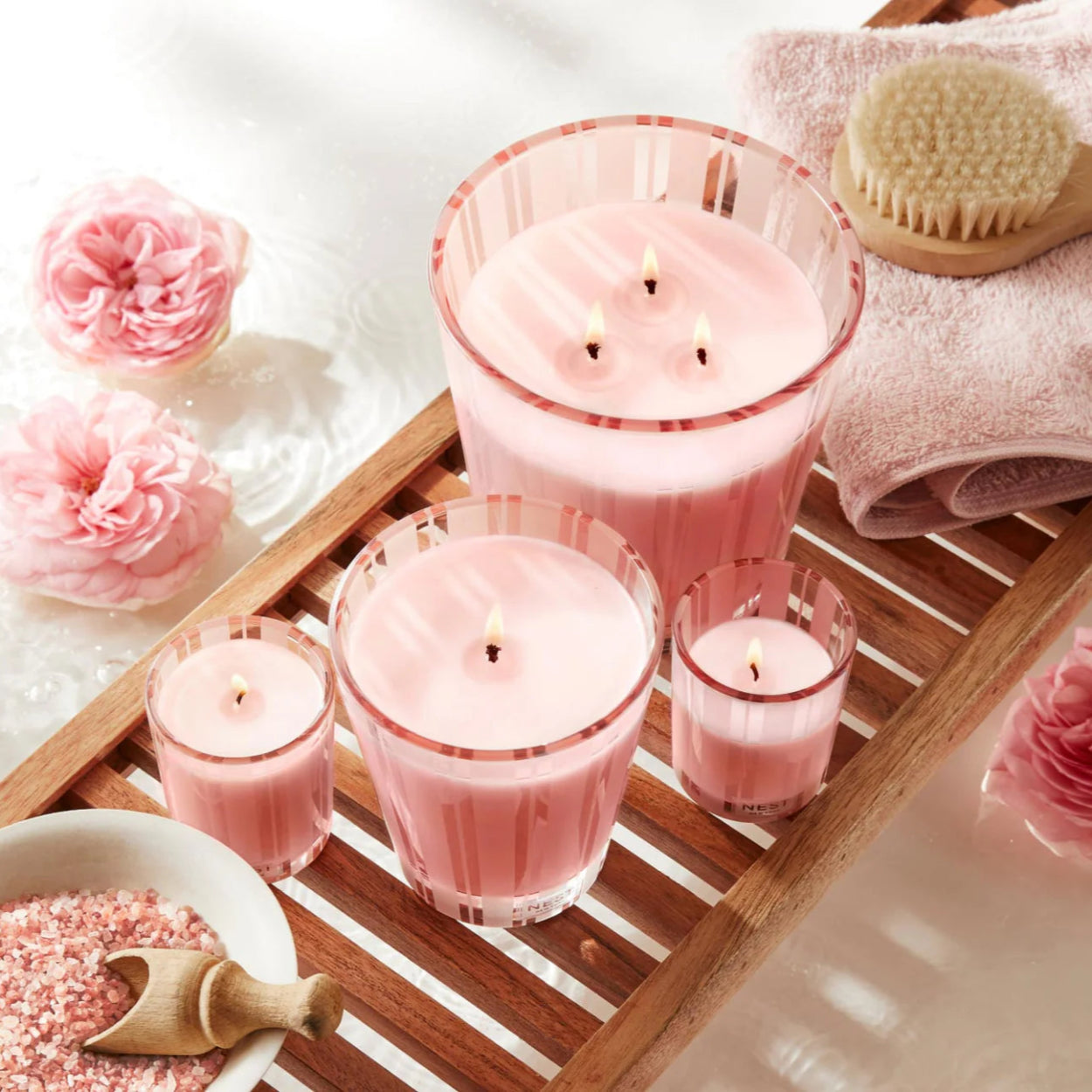 NestNewYorkHimalayanSalt_Rosewater-3WickCandle_image 6