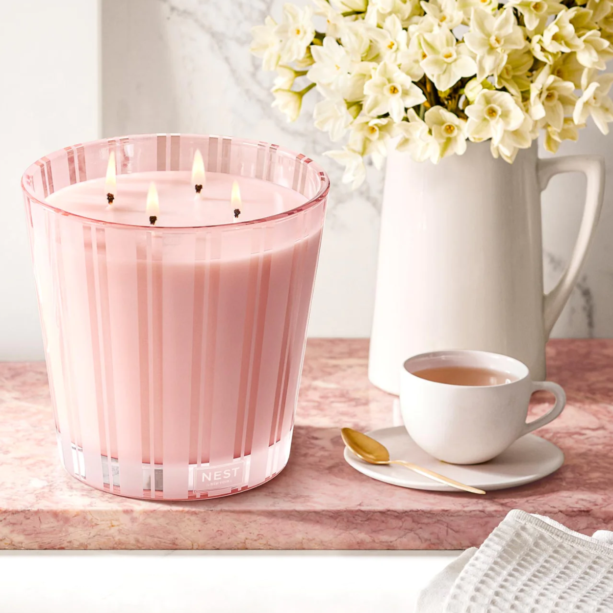 NestNewYorkHimalayanSalt_RosewaterLuxuryCandle_2