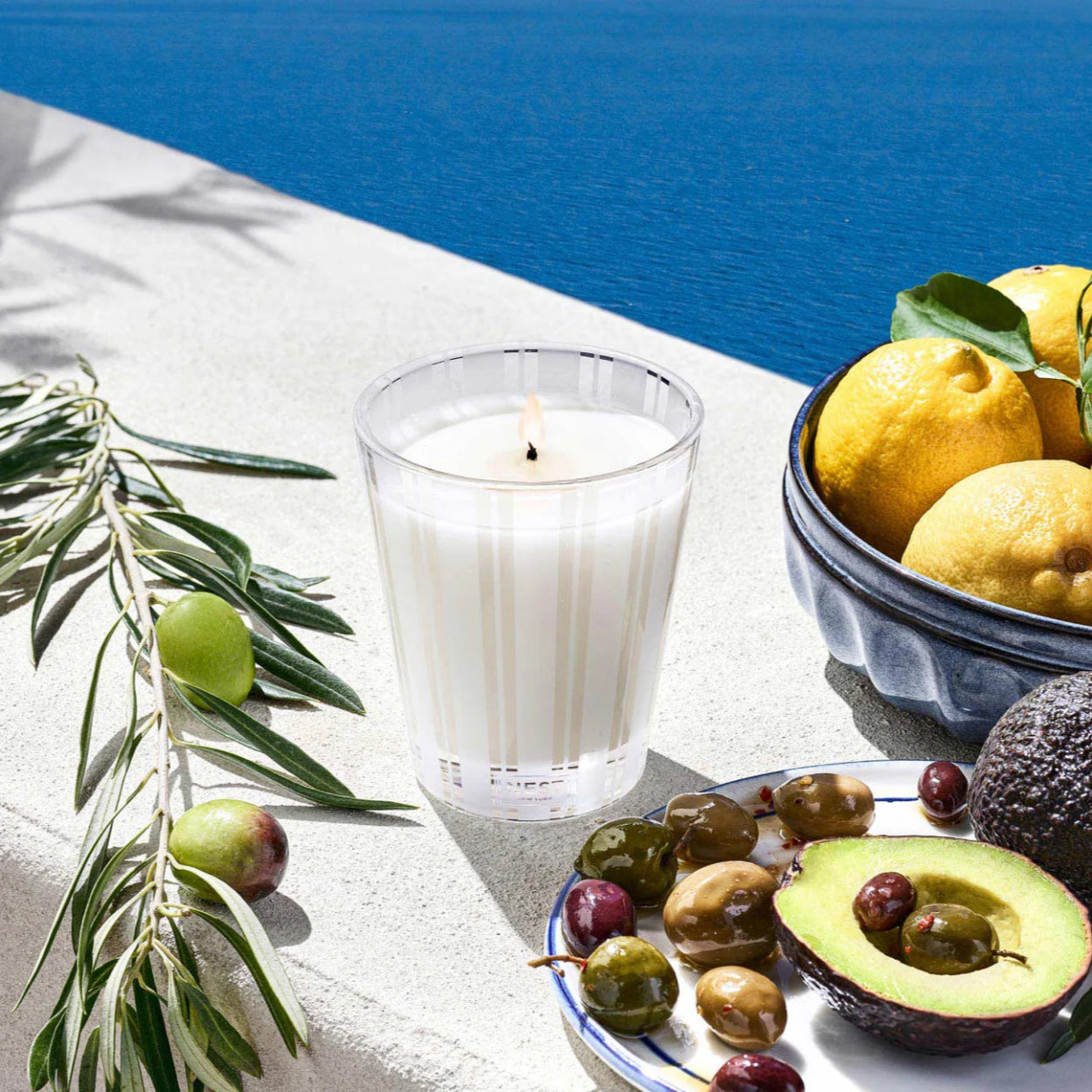 Santorini_Olive_and_Citron_classic_Candle 1