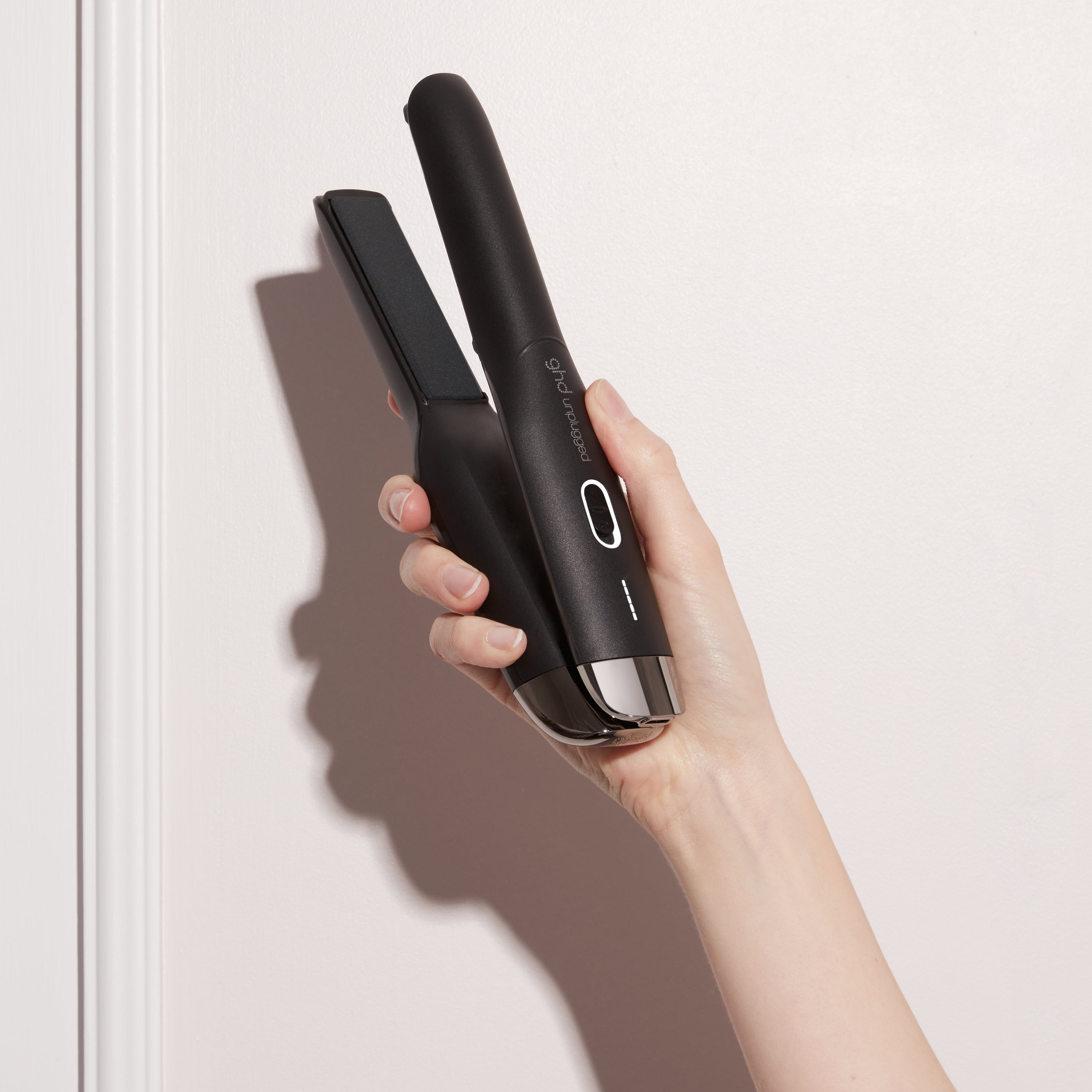 Unplugged Cordless Styler