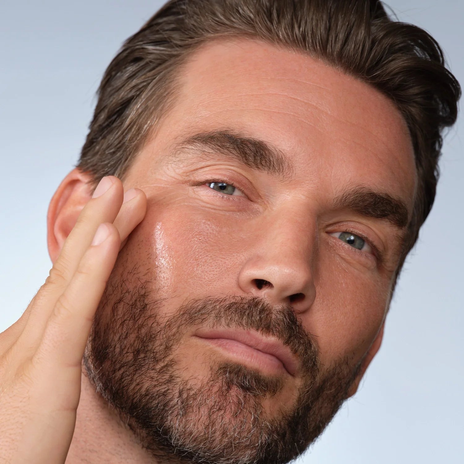 The Good Face Serum 1 oz Model Image 1