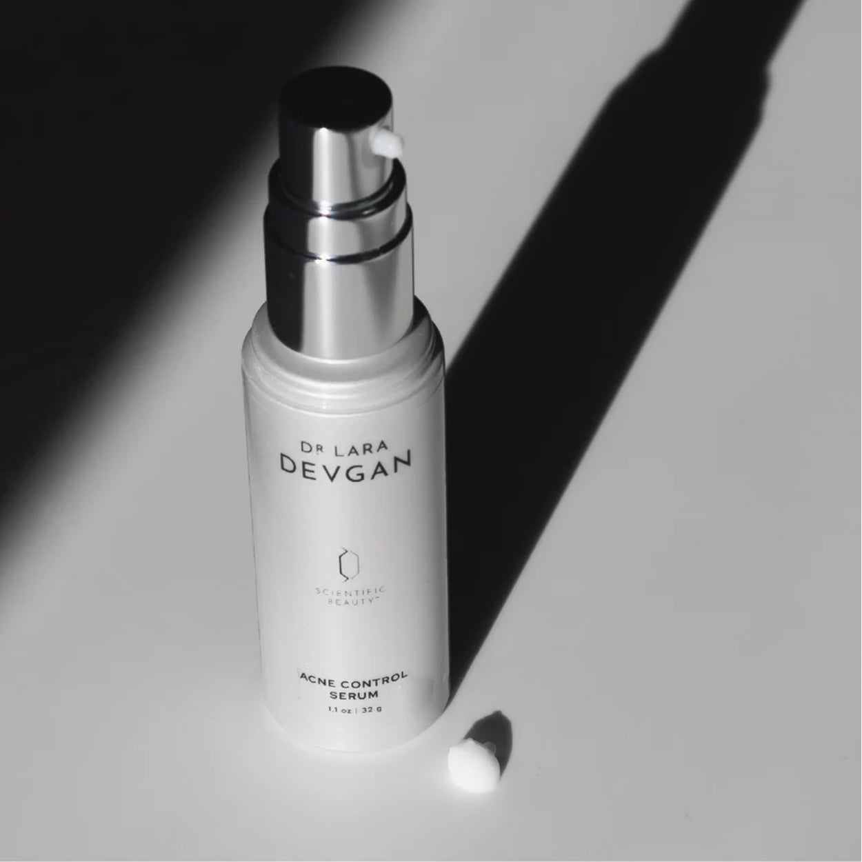 Acne Control Serum Lifestyle Image 1