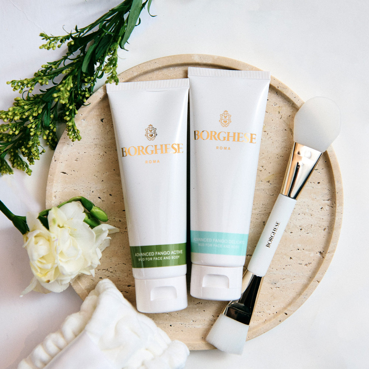 Advanced Fango Delicato Mud Mask lifestyle Image 1