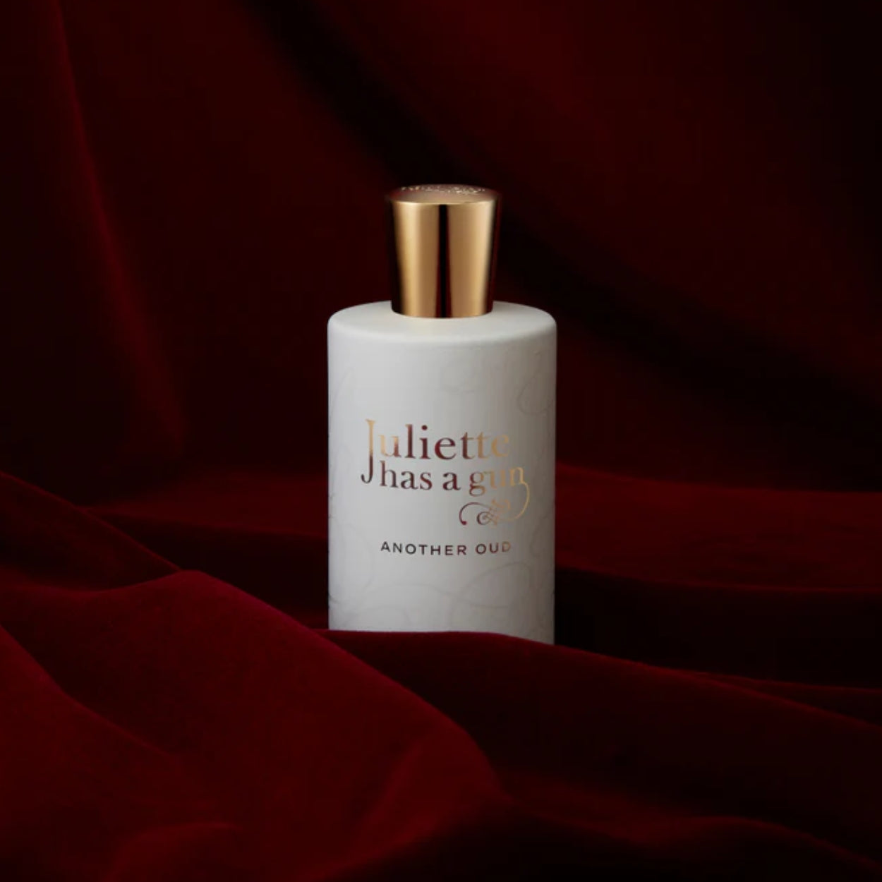 Another Oud Fragrance Lifestyle Image 3