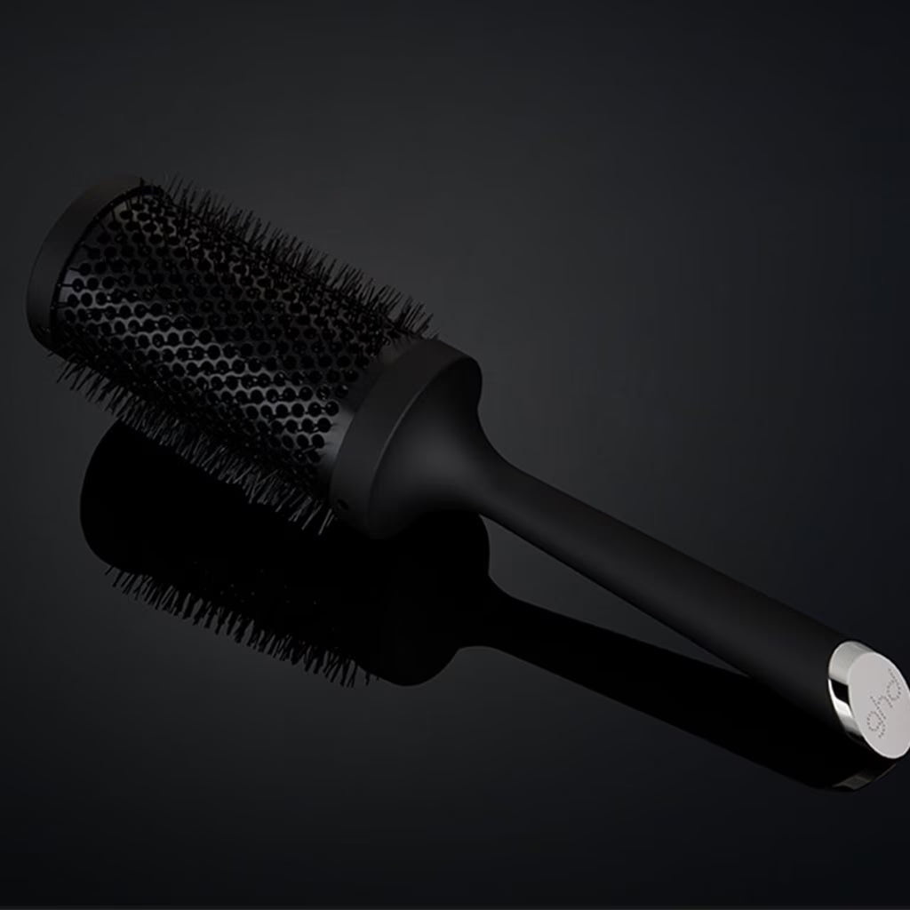 Ceram Vented Round Brush 2.1 Barrel Lifestyle Image 1