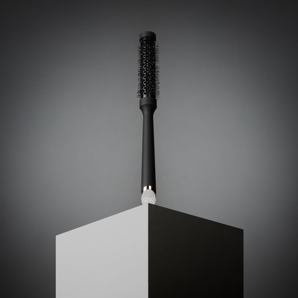 Ceramic Vented Round Brush Lifestyle Image 4