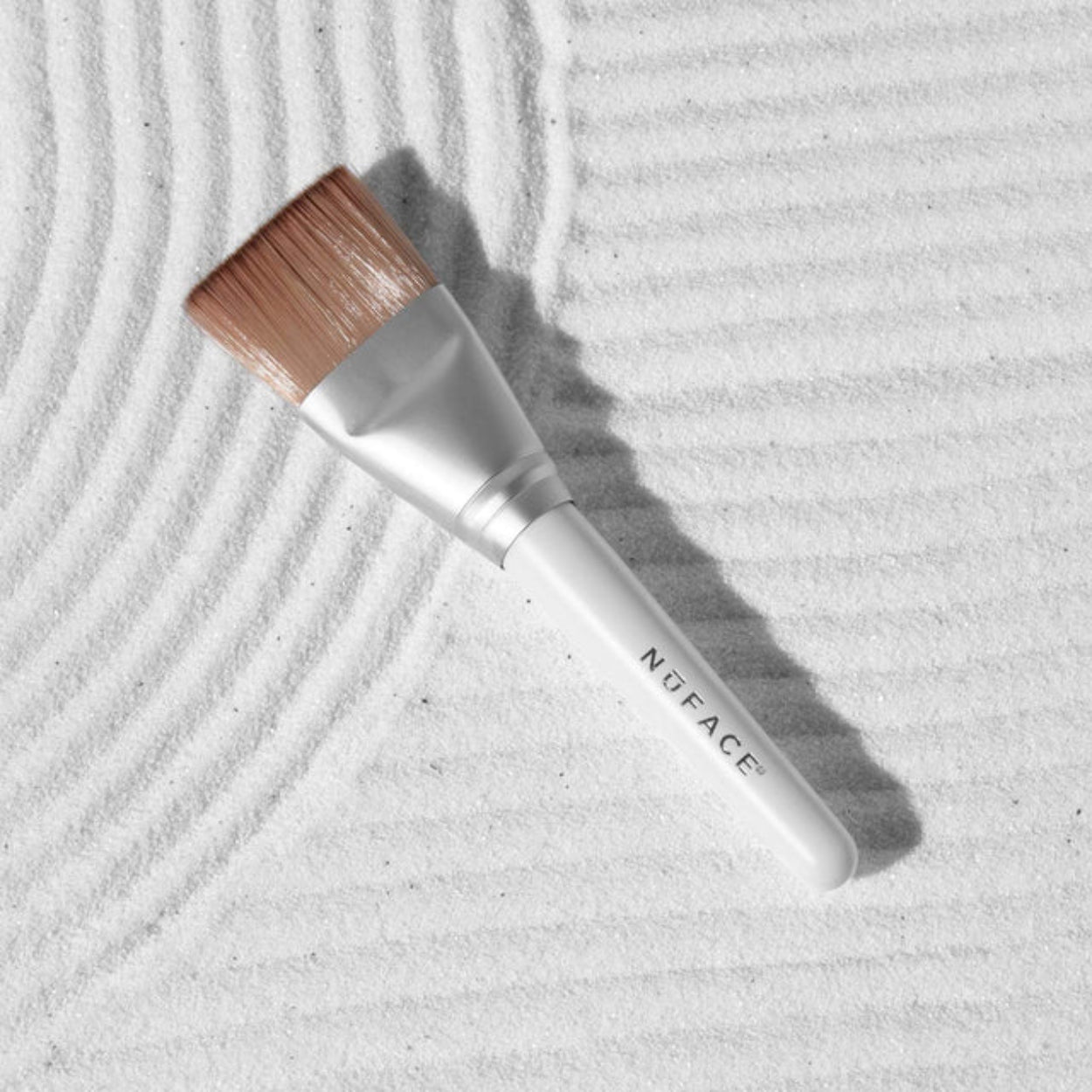 Clean Sweep Applicator Brush Image 3