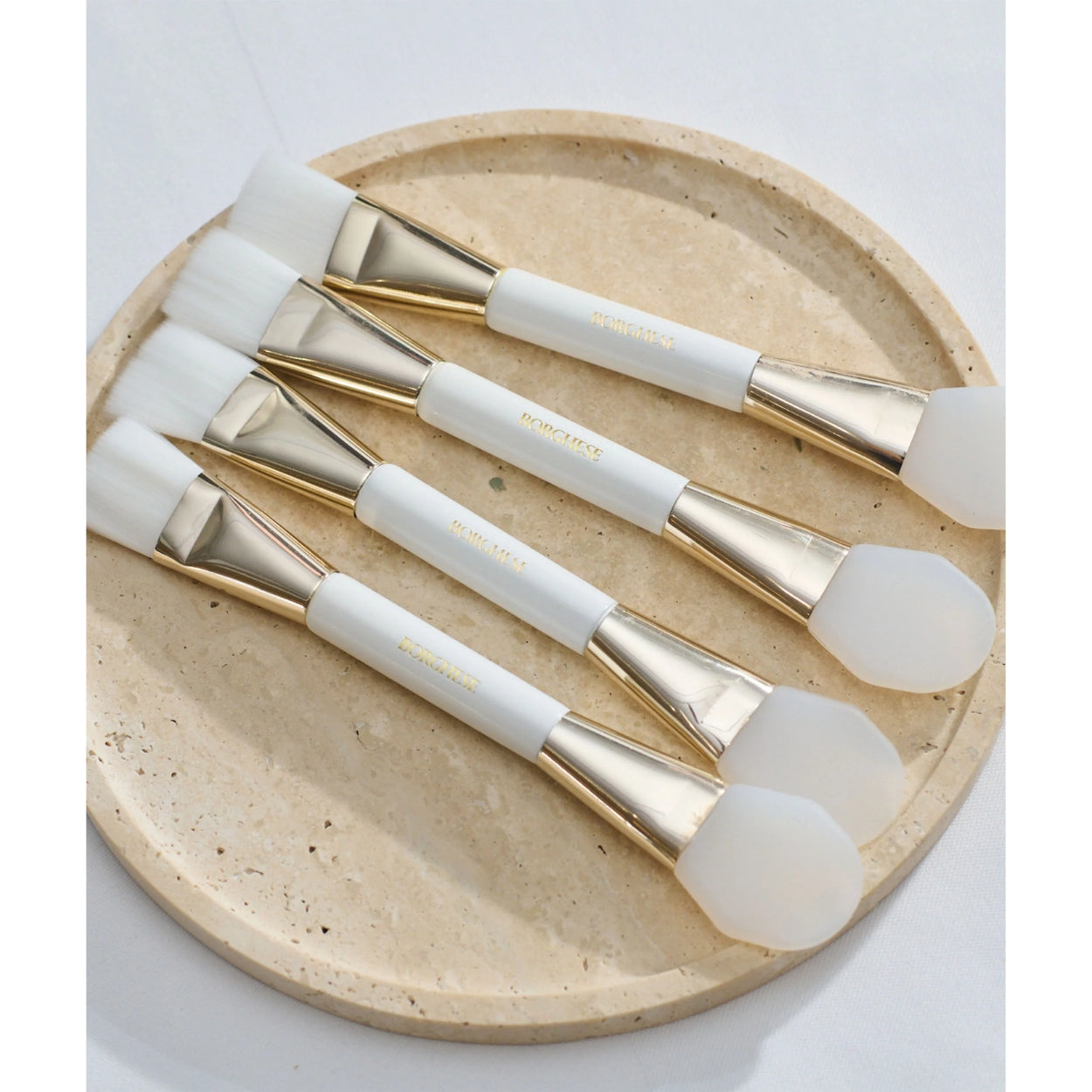 Deluxe Mask Applicator lifestyle Image 3