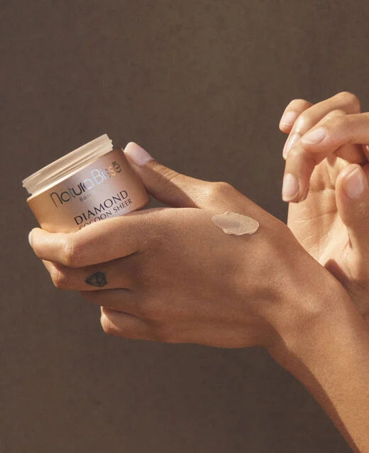 Diamond Cocoon Sheer Cream Lifestyle Image 3