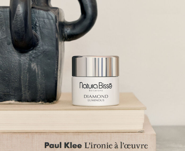 Diamond Luminous Perfecting Cream Infographic Image 4