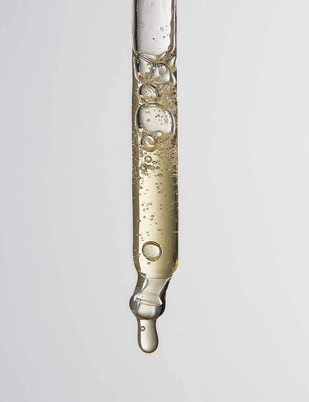 Dr. Barbara Sturm Super Anti-Aging Scalp Serum Texture
