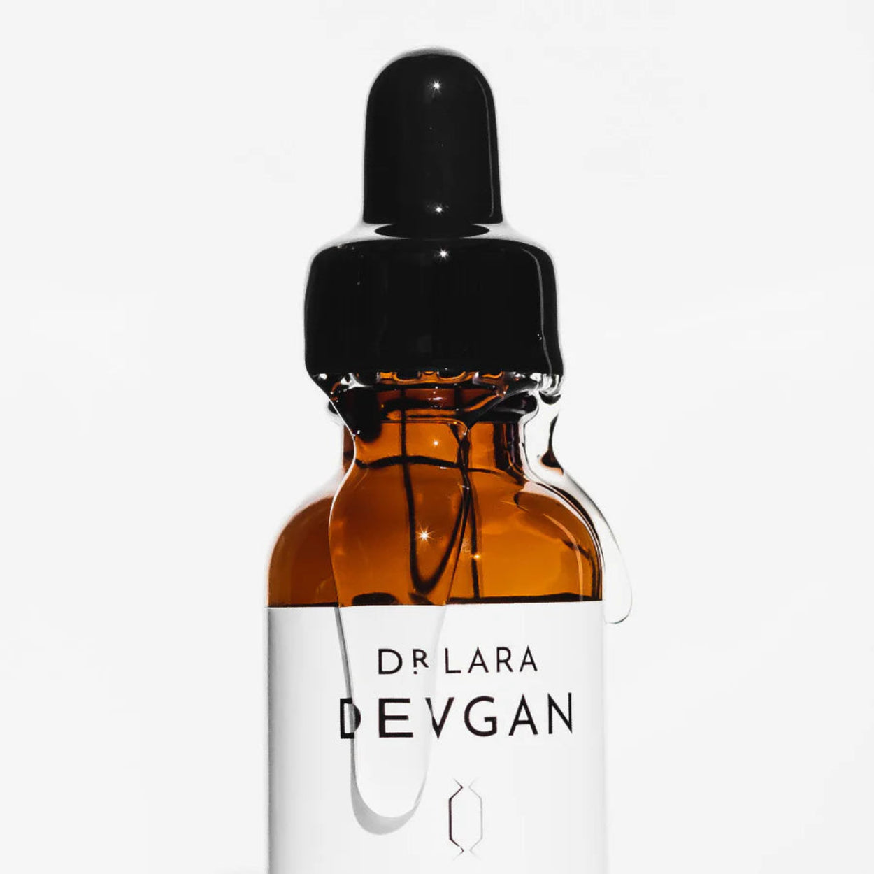 Dr. Lara Devgan Hyaluronic Serum Lifestyle