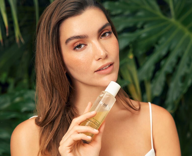 Eye And Lip Makeup Remover Lifestyle Image 3