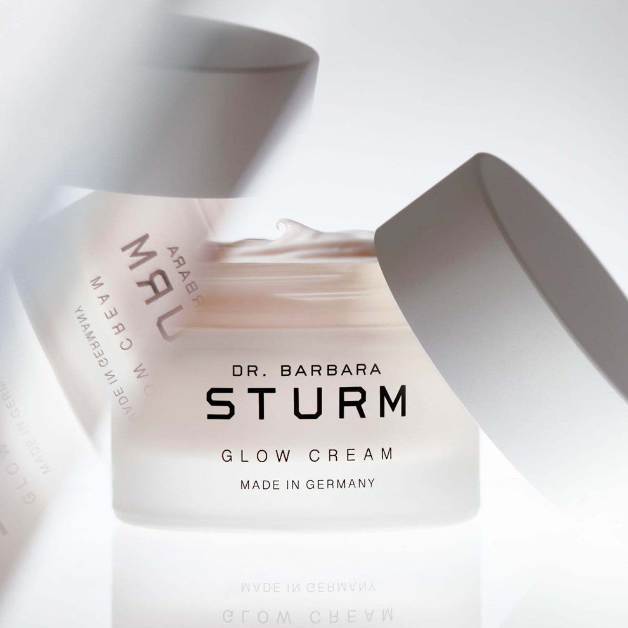 Glow Cream Lifestyle Image