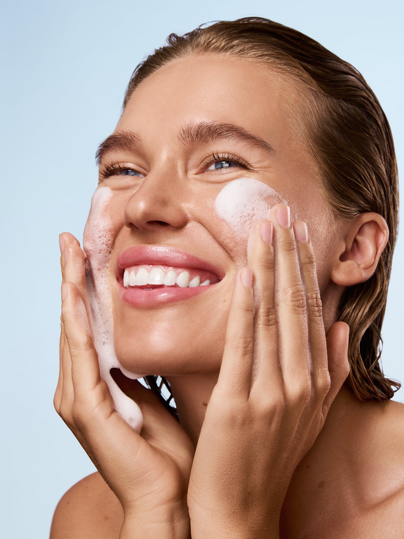 HA⁵® Hydra Collagen Hydrating Foaming Cleanser Model Image