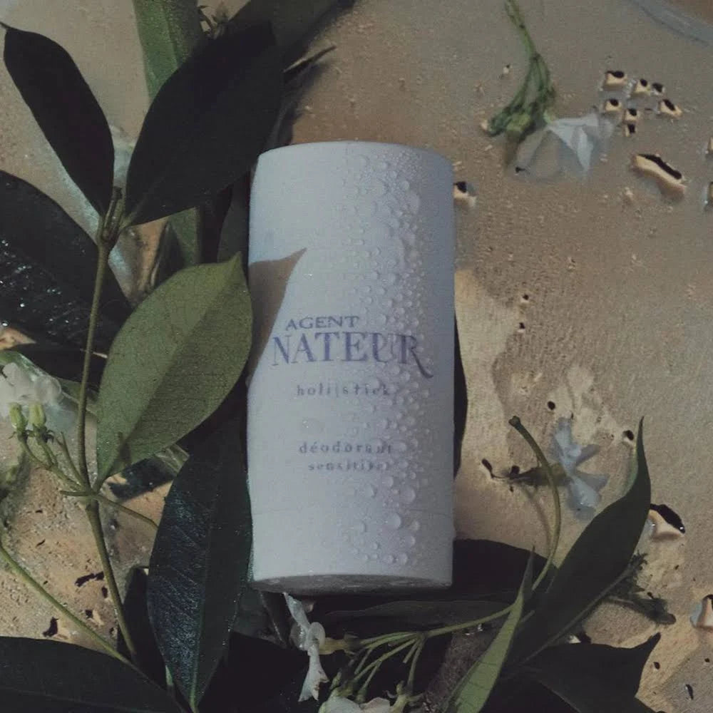 Holi (Stick) Nºs Sensitive Deodorant Lifestyle Image