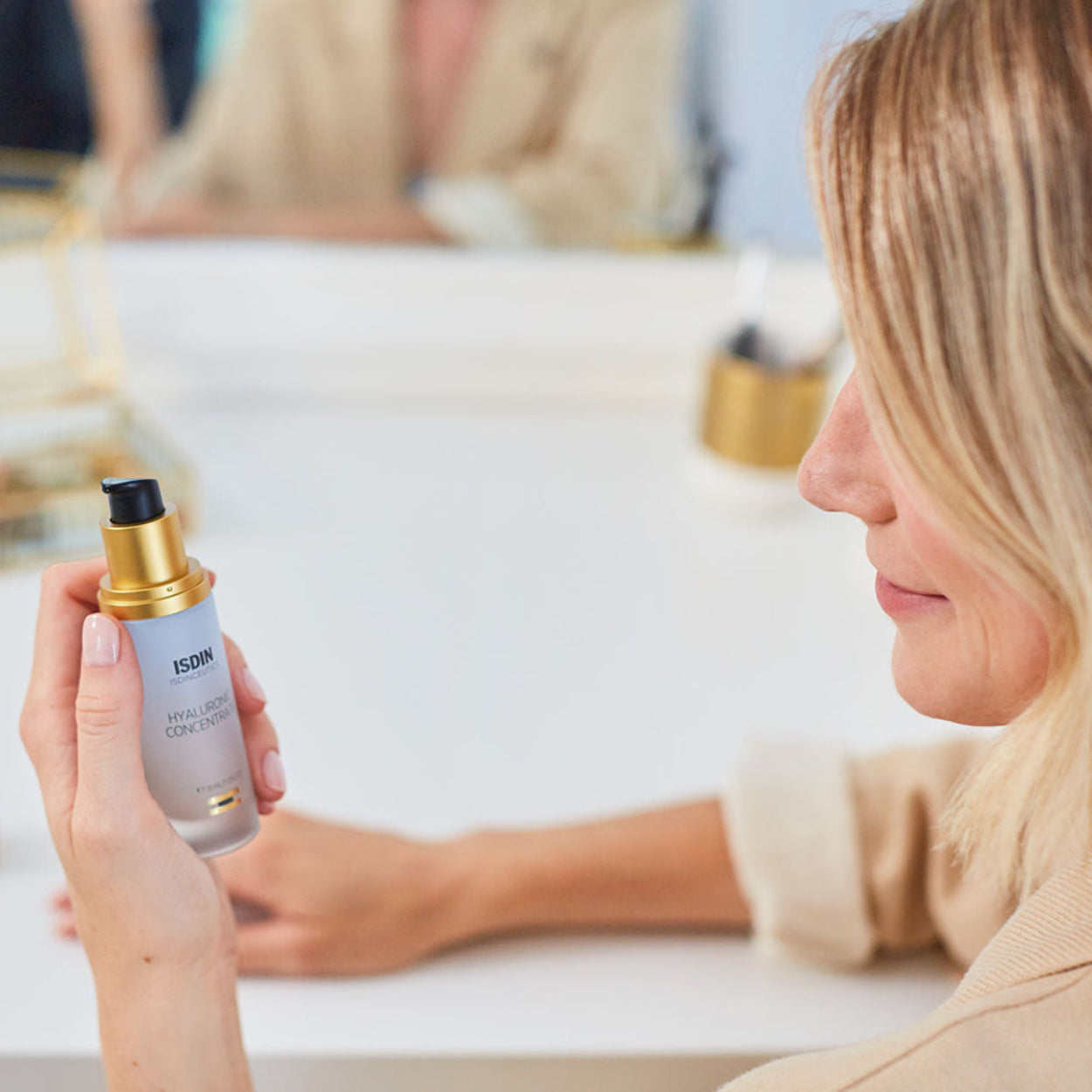 Hyaluronic Concentrate Image 4