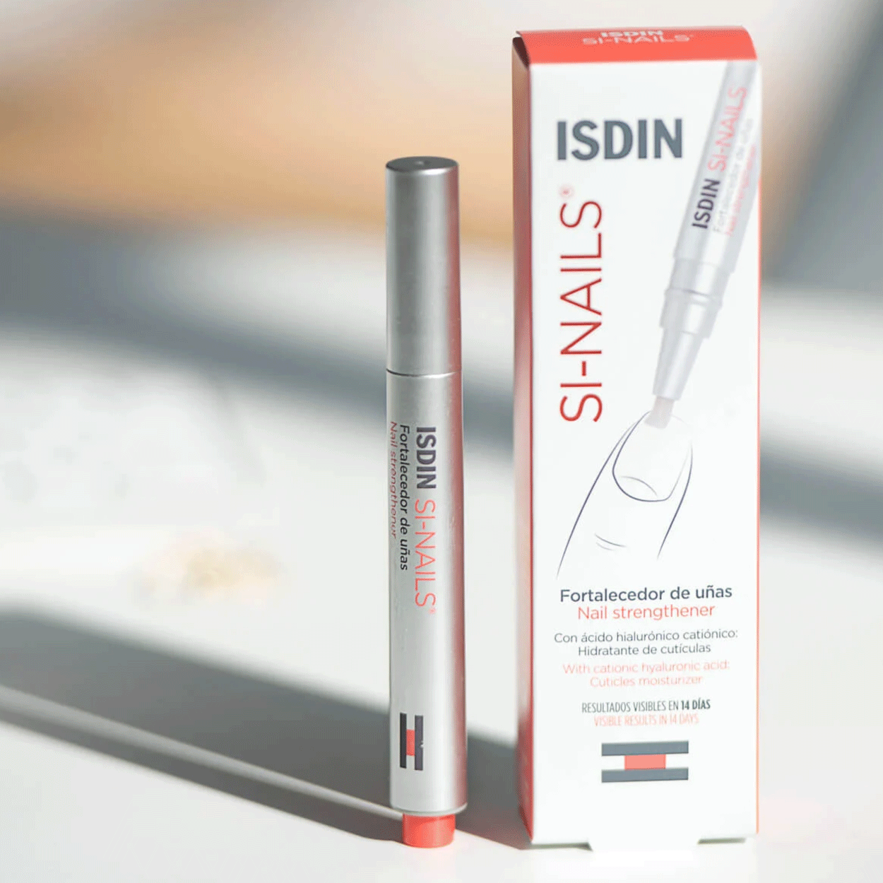 Isdin Si Nails Texture Image 2
