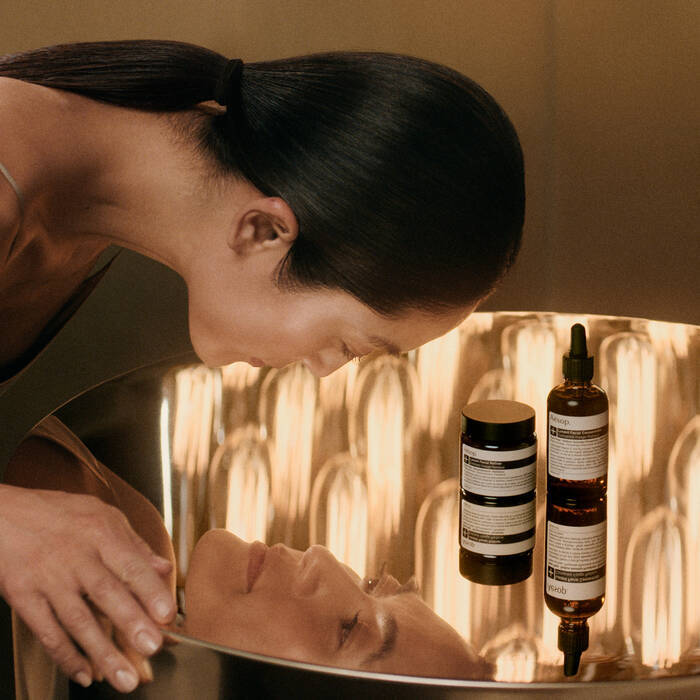 Lucent Facial Refiner Lifestyle Image 1