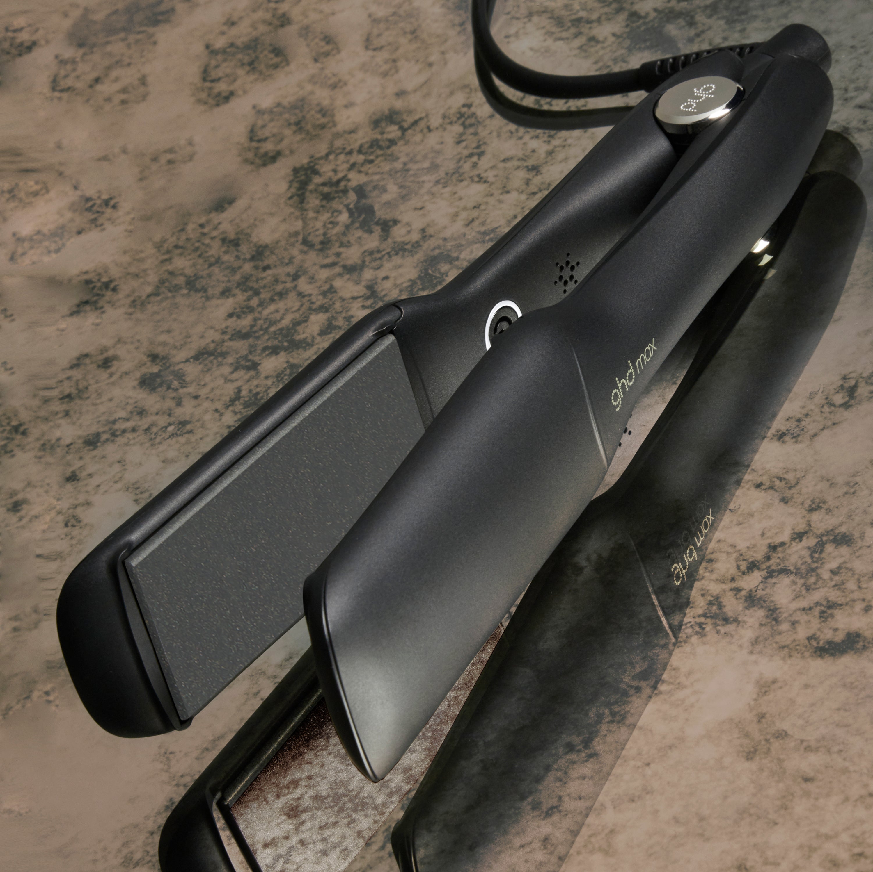 Max Styler Wide Plate Flat Iron