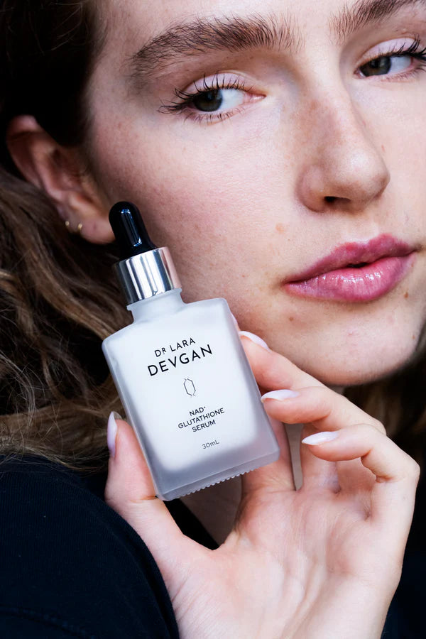 NAD+Glutathione Serum Model Image