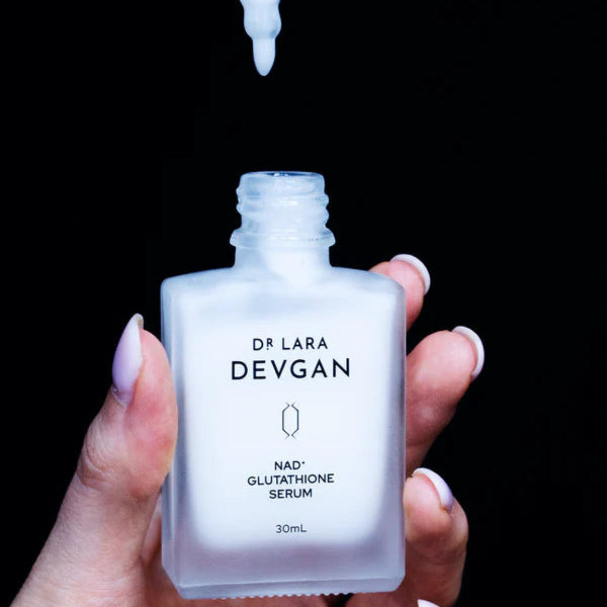 NAD+Glutathione Serum lifestyle Image