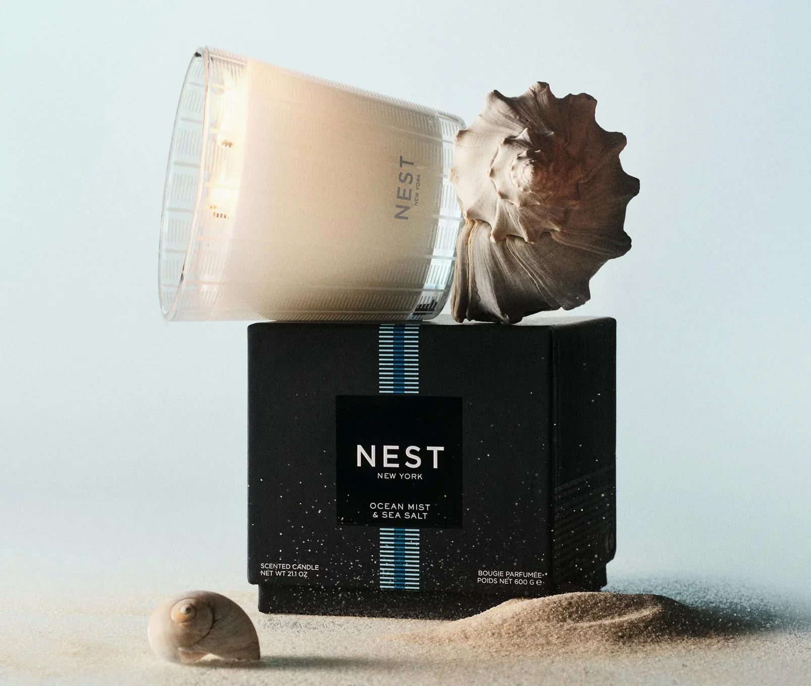 Ocean Mist & Sea Salt Classic Candle 21.1 oz Lifestyle Image