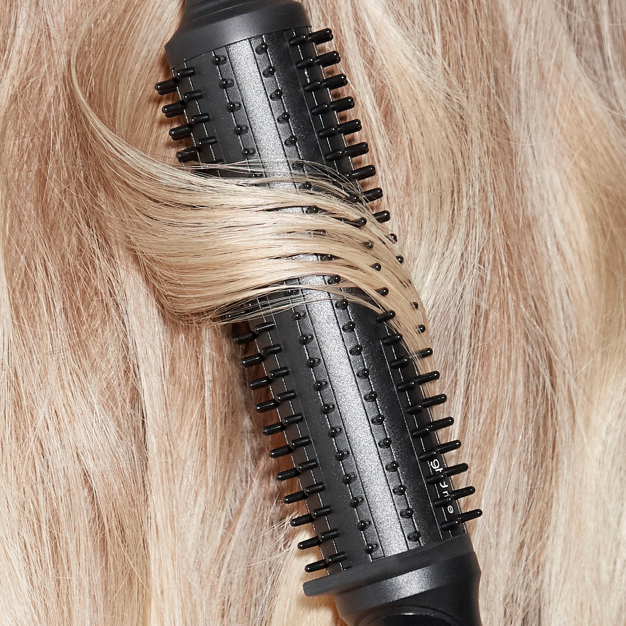 Rise Volumizing Hot Brush