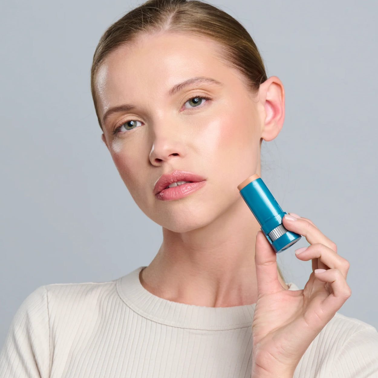 Sunforgettable Total Protection Color Balm SPF 50 model Image
