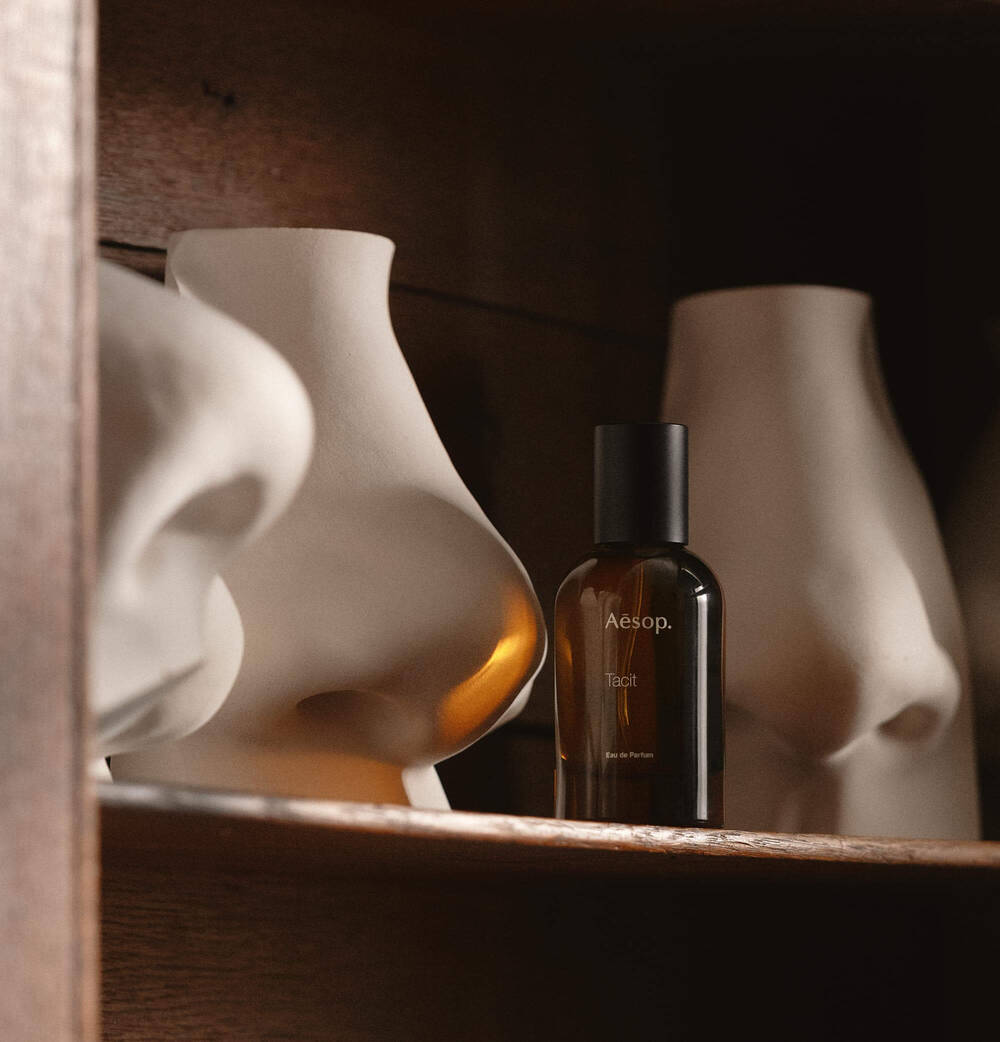 Tacit Eau de Parfum Lifestyle Image