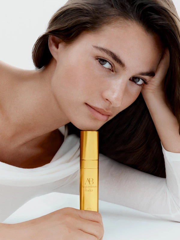 The Vitamin C Serum Model Image 1