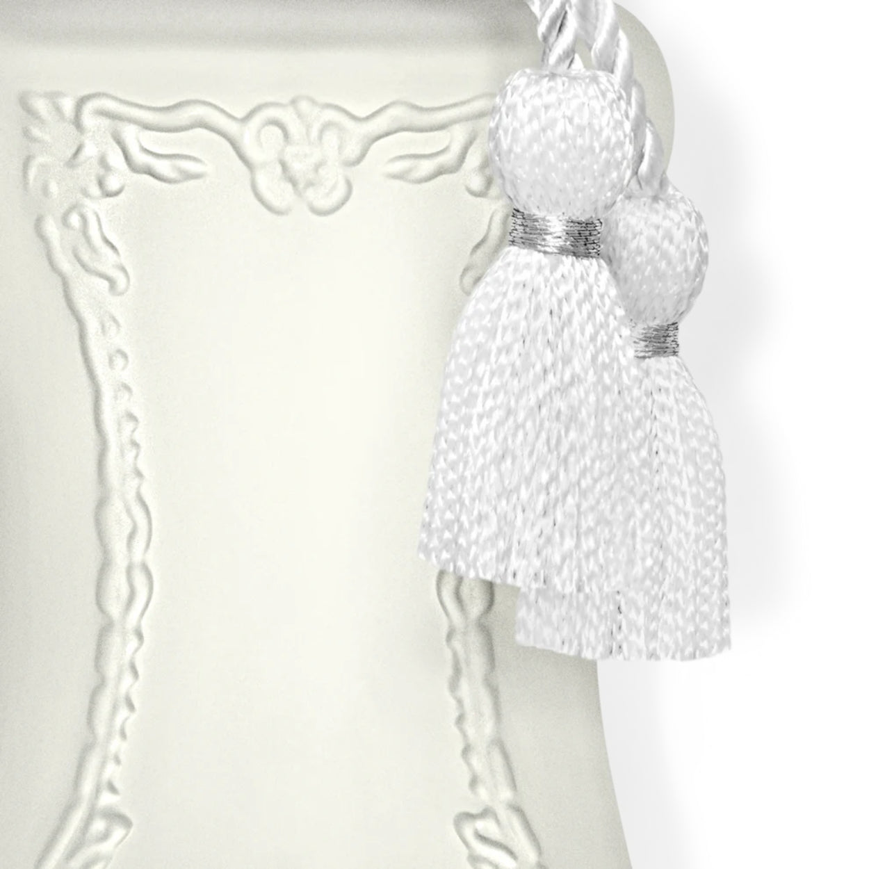 Valaya Eau De Parfum 2.5 oz Lifestyle Image